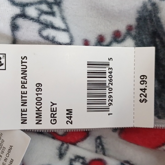 Munki Munki Matching Baby 1-Pc. Snoopy Holiday Family Pajama Footie - Picture 6 of 6